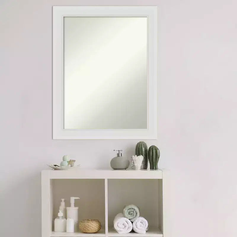 Specchio da parete stretto Flair da 22" x 28", stile moderno - Amanti Art: include l'hardware per il montaggio