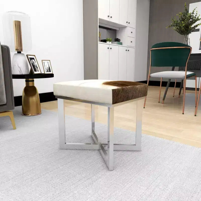 Sgabello quadrato contemporaneo in pelle bovina e acciaio inossidabile argento - Olivia & May